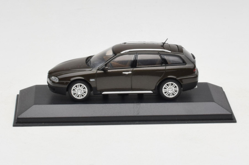 Alfa Romeo 159 Brooklands Green Minichamps 1:43 Alfa Romeo 159 Brooklands Green Minichamps 1:43 400120411 Druckguss