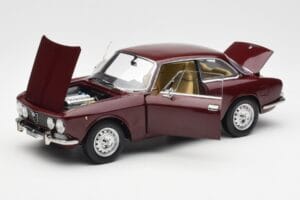 Alfa Romeo 2000 GTV Kastanienrot Norev 1:18 187916 Druckguss — Bild 2 von 8