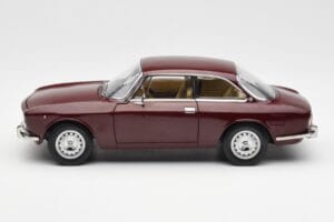 Alfa Romeo 2000 GTV Kastanienrot Norev 1:18 187916 Druckguss — Bild 4 von 8