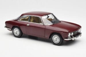 Alfa Romeo 2000 GTV Kastanienrot Norev 1:18 187916 Druckguss — Bild 6 von 8