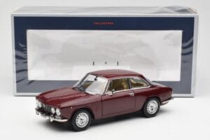 Alfa Romeo 2000 GTV Kastanienrot Norev 1:18 187916 Druckguss — Bild 8 von 8