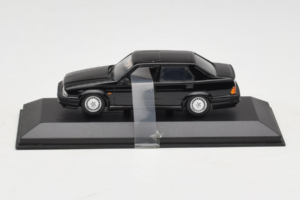 Alfa Romeo 75 3.0 V6 Schwarz Minichamps 1:43 403120463 Druckguss