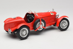 Alfa Romeo 8C 2300 Monza Rot Bburago 1:18 3014 Druckguss — Bild 2 von 6