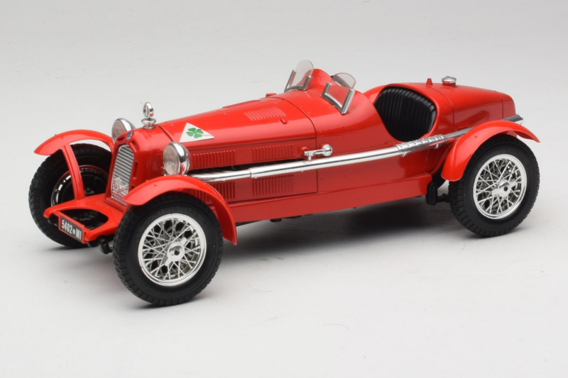 Alfa Romeo 8C 2300 Monza Rot Bburago 1:18 3014 Druckguss