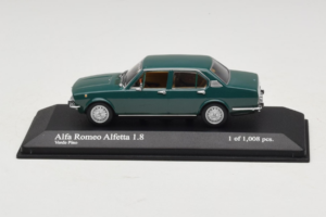 Alfa Romeo Alfetta 1.8 Grün Minichamps 1:43 400120204 Druckguss