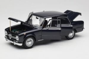 Alfa Romeo Giulia 1300 Blau Minichamps 1:18 180120905 Druckguss — Bild 2 von 8