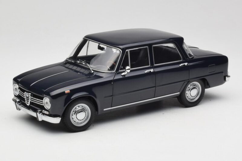 Alfa Romeo Giulia 1300 Blau Minichamps 1:18 180120905 Druckguss