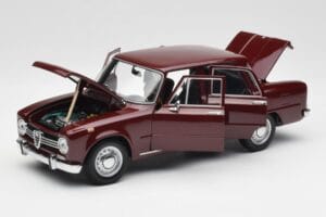 Alfa Romeo Giulia 1300 Dunkelrot Minichamps 1:18 180120906 Druckguss — Bild 2 von 8