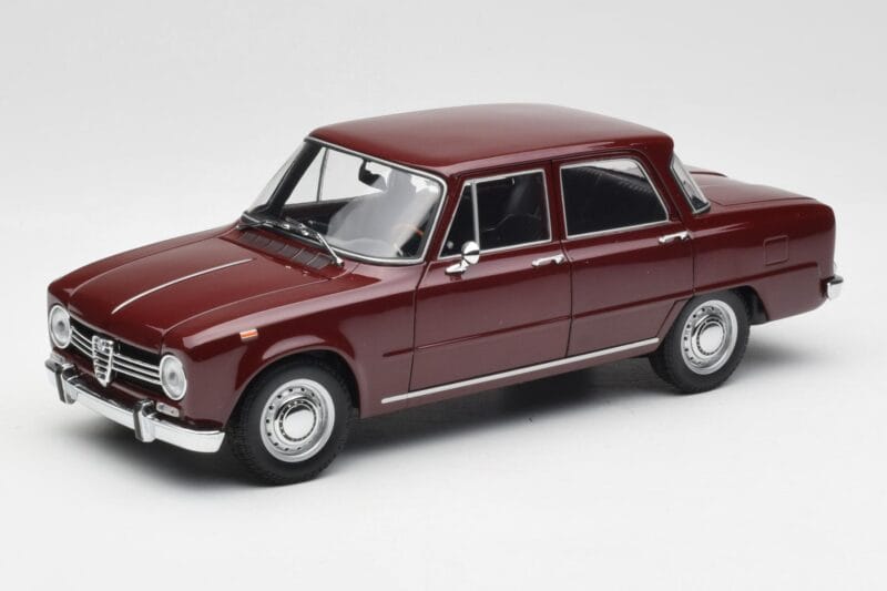 Alfa Romeo Giulia 1300 Dunkelrot Minichamps 1:18 180120906 Druckguss