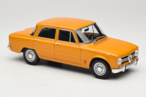 Alfa Romeo Giulia 1300 Super Orange Minichamps 1:18 180120900 Druckguss — Bild 6 von 8