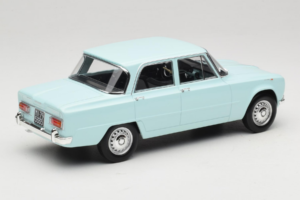 Alfa Romeo Giulia TI 105 Sky Blue Norev 1:18 187974 Druckguss — Bild 3 von 7