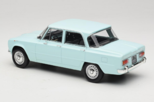 Alfa Romeo Giulia TI 105 Sky Blue Norev 1:18 187974 Druckguss — Bild 6 von 7