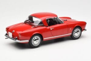 Alfa Romeo Giulietta 1300 Spider Rot AUTOart 1:18 70157 Druckguss — Bild 3 von 8