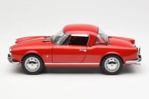 Alfa Romeo Giulietta 1300 Spider Rot AUTOart 1:18 70157 Druckguss — Bild 4 von 8