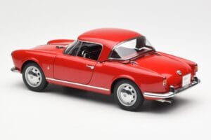 Alfa Romeo Giulietta 1300 Spider Rot AUTOart 1:18 70157 Druckguss — Bild 7 von 8