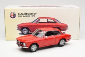 Alfa Romeo GT 1300 Junior LHD Rot AUTOart 1:18 70131 Druckguss — Bild 8 von 8
