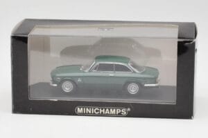 Alfa Romeo Giulia GTA 1300 Junior Grün Minichamps 1:43 ALFA010 Druckguss — Bild 4 von 4