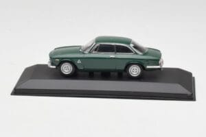 Alfa Romeo Giulia GTA 1300 Junior Grün Minichamps 1:43 ALFA010 Druckguss