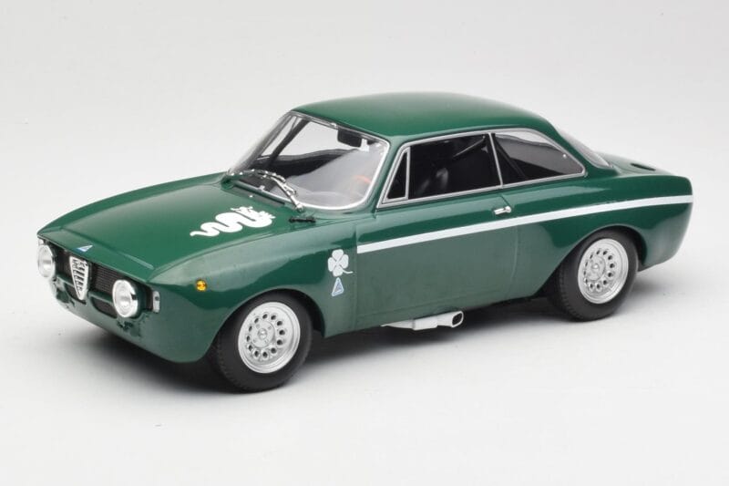 Alfa Romeo GTA 1300 Junior Grün Minichamps 1:18 155120022 Druckguss