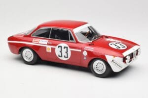 Alfa Romeo GTA 1300 Junior #33 T. Hezemans / G. van Lennep Division 1 Winners 4 Hours of Jarama 1972 Minichamps 1:18 15572123 — Bild 4 von 6