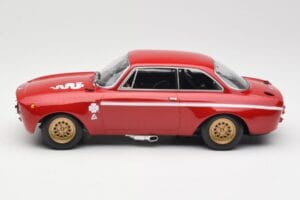 Alfa Romeo GTA 1300 Junior Rot Minichamps 1:18 155120020 Druckguss — Bild 3 von 6