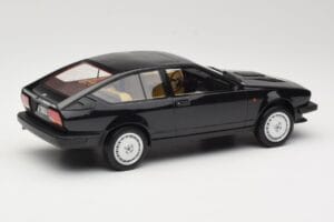 Alfa Romeo GTV6 2.5 Schwarz Laudoracing-Models 1:18 LM110C Druckguss — Bild 2 von 6