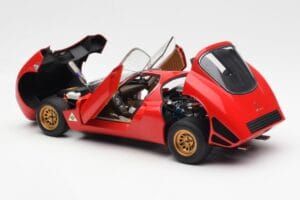Alfa Romeo 33 Stradale Rot AUTOart 1:18 70191 Druckguss — Bild 5 von 8