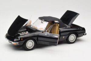 Alfa Romeo Spider 916 Veloce Schwarz Ricko 1:18 32107 Druckguss — Bild 2 von 8