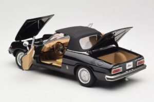 Alfa Romeo Spider 916 Veloce Schwarz Ricko 1:18 32107 Druckguss — Bild 5 von 8