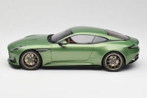 Aston Martin DB12 Grün GT Spirit 1:18 GT466 Resin — Bild 3 von 5
