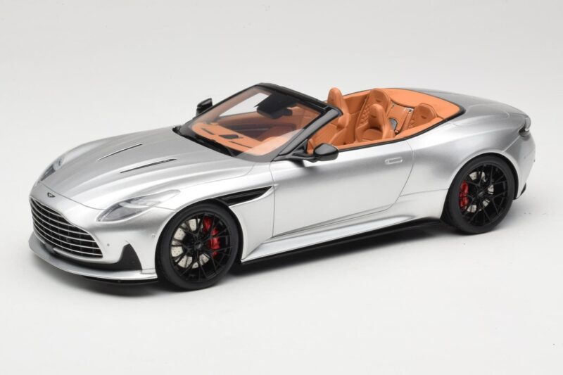 Aston Martin DB12 Volante Silber GT Spirit 1:18 GT945 Resin