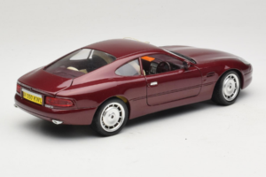 Aston Martin DB7 Rot Guiloy 1:18 67550 Druckguss — Bild 3 von 8