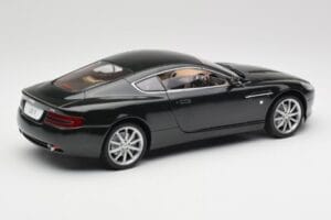 Aston Martin DB9 Schwarz Solido 1:18 15025600 Druckguss — Bild 3 von 8