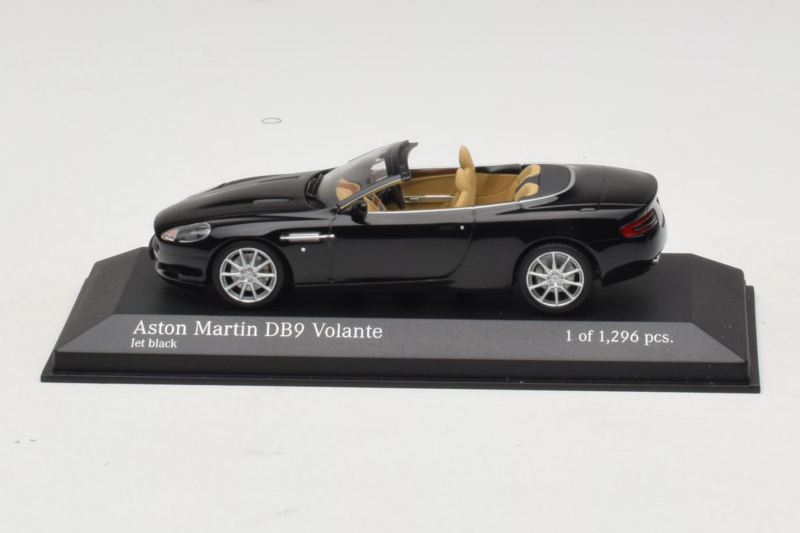 Aston Martin DB9 Cabriolet Schwarz Minichamps 1:43 400137330 Druckguss