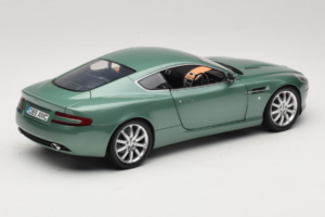 Aston Martin DB9 Grün Minichamps 1:18 150137322 Druckguss — Bild 3 von 8