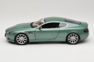 Aston Martin DB9 Grün Minichamps 1:18 150137322 Druckguss — Bild 4 von 8