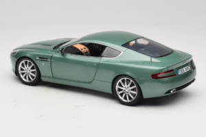 Aston Martin DB9 Grün Minichamps 1:18 150137322 Druckguss — Bild 7 von 8