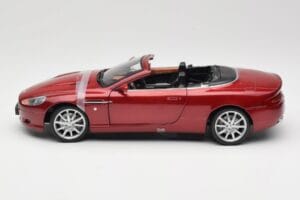 Aston Martin DB9 Volante Rot Solido 1:18 8163 Druckguss — Bild 4 von 8