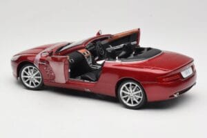 Aston Martin DB9 Volante Rot Solido 1:18 8163 Druckguss — Bild 5 von 8