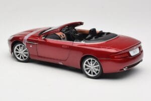Aston Martin DB9 Volante Rot Solido 1:18 8163 Druckguss — Bild 7 von 8