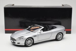 Aston Martin DB9 Volante Silber Minichamps 1:18 150137334 Druckguss — Bild 8 von 8