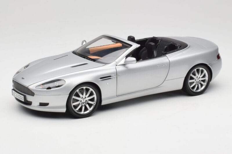 Aston Martin DB9 Volante Silber Minichamps 1:18 150137334 Druckguss