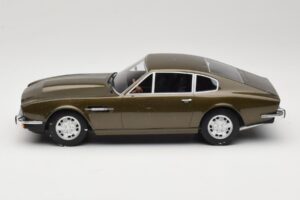 Aston Martin DBS Olive Grün CMR 1:18 CMR003 Druckguss — Bild 3 von 6