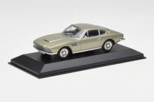 Aston Martin DBS Silbergrün Metallic Minichamps 1:43 400137600 Druckguss — Bild 2 von 4