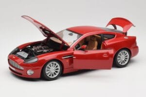 Aston Martin V12 Vanquish Rot Bburago 1:18 34063 Druckguss — Bild 2 von 8