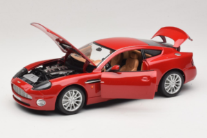 Aston Martin V12 Vanquish Rot Bburago 1:18 33334063 Druckguss — Bild 2 von 8