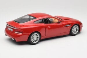 Aston Martin V12 Vanquish Rot Bburago 1:18 34063 Druckguss — Bild 3 von 8