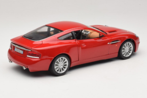 Aston Martin V12 Vanquish Rot Bburago 1:18 33334063 Druckguss — Bild 3 von 8