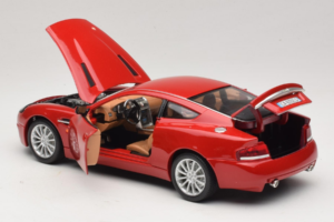 Aston Martin V12 Vanquish Rot Bburago 1:18 33334063 Druckguss — Bild 5 von 8