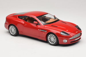 Aston Martin V12 Vanquish Rot Bburago 1:18 33334063 Druckguss — Bild 6 von 8